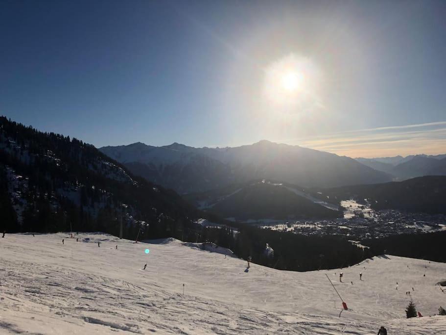 Sonniges Apartment In Seefeld Ζέεφελντ Εξωτερικό φωτογραφία